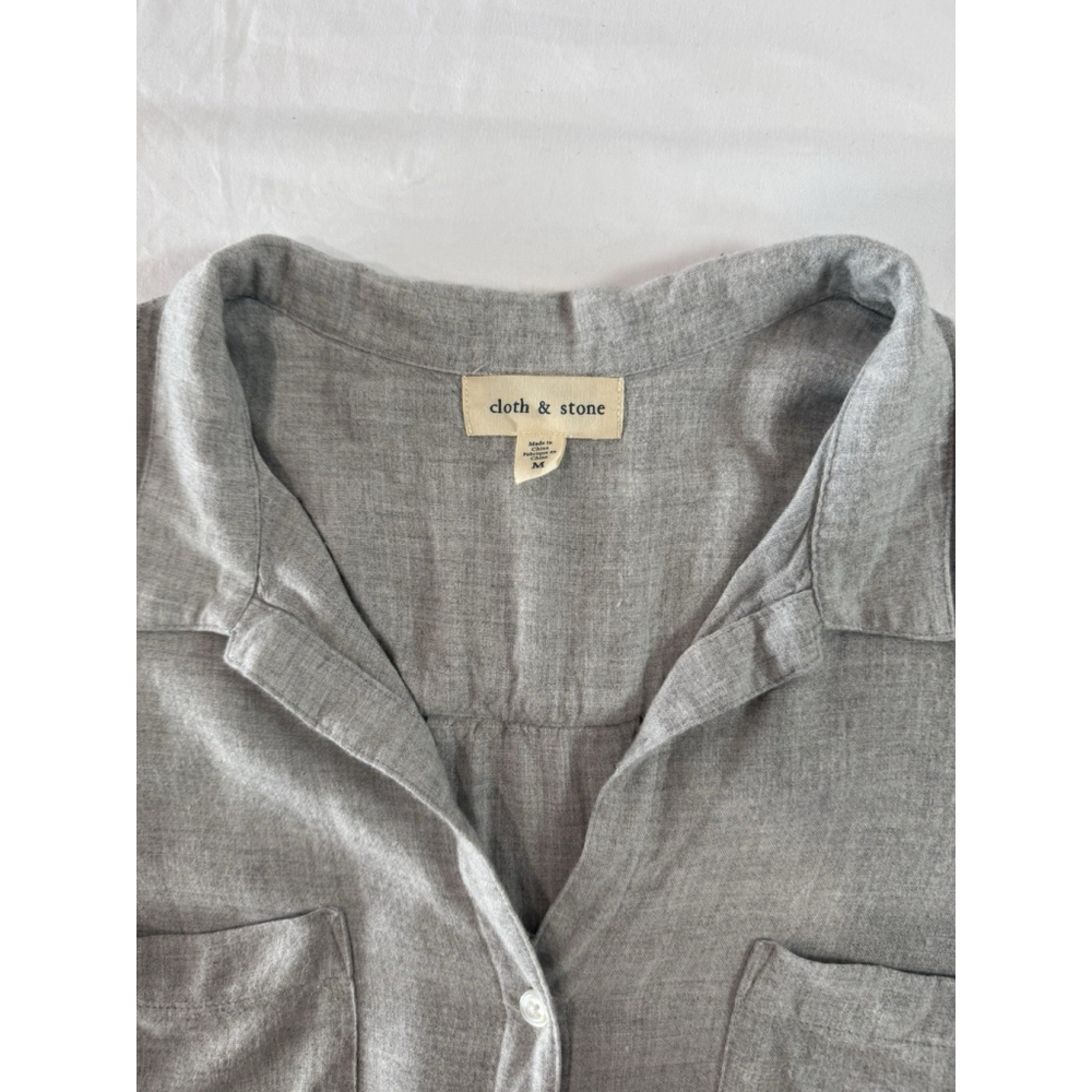 Cloth & Stone Gray Button Front Shirt Medium Rayon Casual Pocket Button Down - Picture 2 of 8
